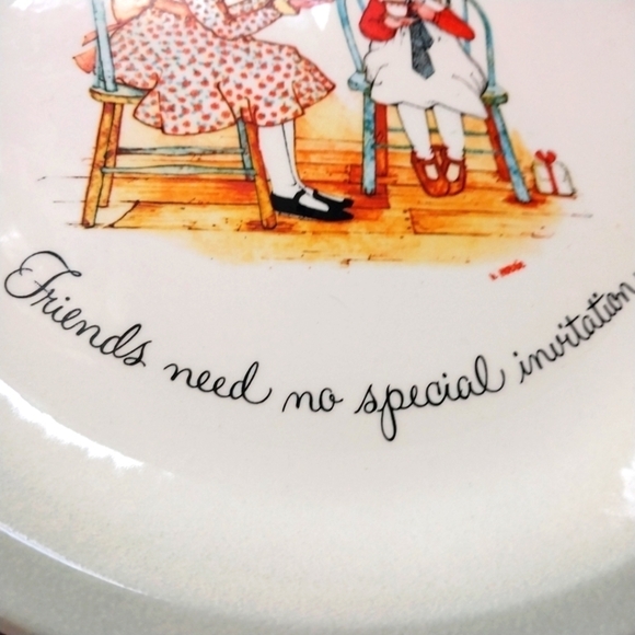 BOGO FREE Vintage 70's  Holly Hobbie Plate Collector's Edition Friends - Picture 2 of 5